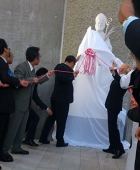 バレンタイン像,彫刻家,尾崎,ozaki,バレンタイン,尾崎 慎,尾崎慎,尾崎 慎,ozaki shin,アクアイグナス,雪上彫刻,日記彫, 豊明市,こだち,こだちアートスクール,松村晃秦,多摩美術大学,名寄,パイクさん,釣り,あとりえ木だち,尾崎真実, 宮崎日向岬グリーンパーク, アートヒル三好ヶ丘, 名寄,Carve Tahoe, 丸栄スカイル画廊, 岐阜清流国体モニュメント, 日本橋三越, スウェーデン, ミュー自然美術館,野外彫刻